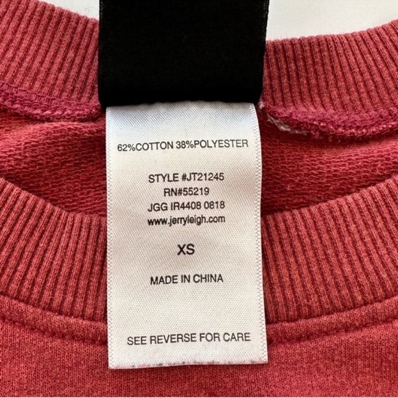 MODERN LUX Football Sundays Cropped Raw Hem Sweatshirt Maroon Women Size X-Small - Picture 7 of 9